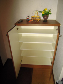 Entrance. Entrance storage