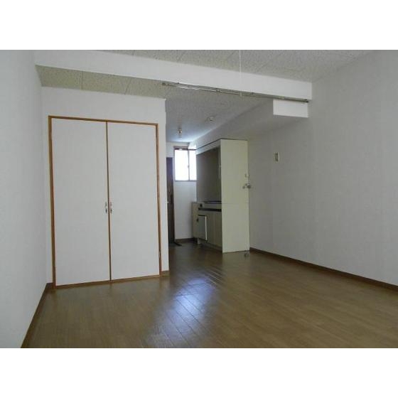 Living and room. Room 6