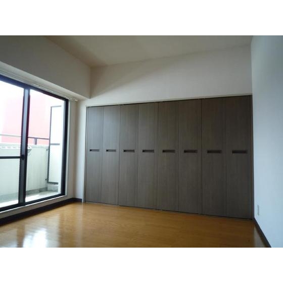 Living and room. Room 4