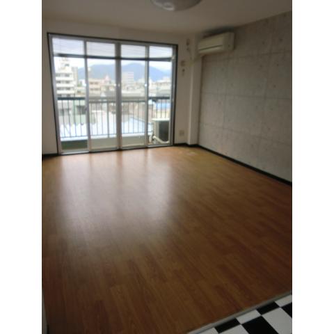 Living and room
