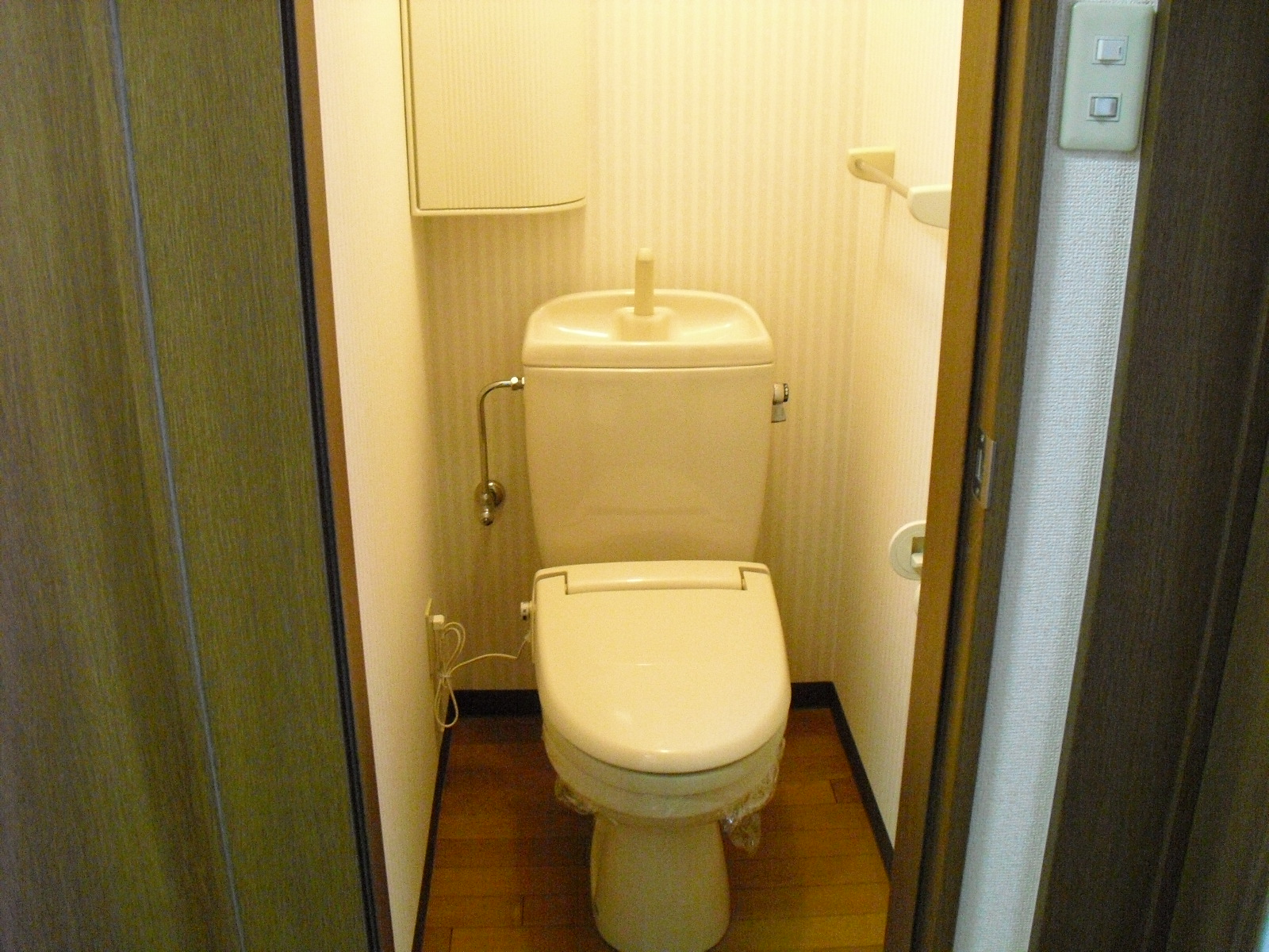 Toilet. It is with heating toilet seat.