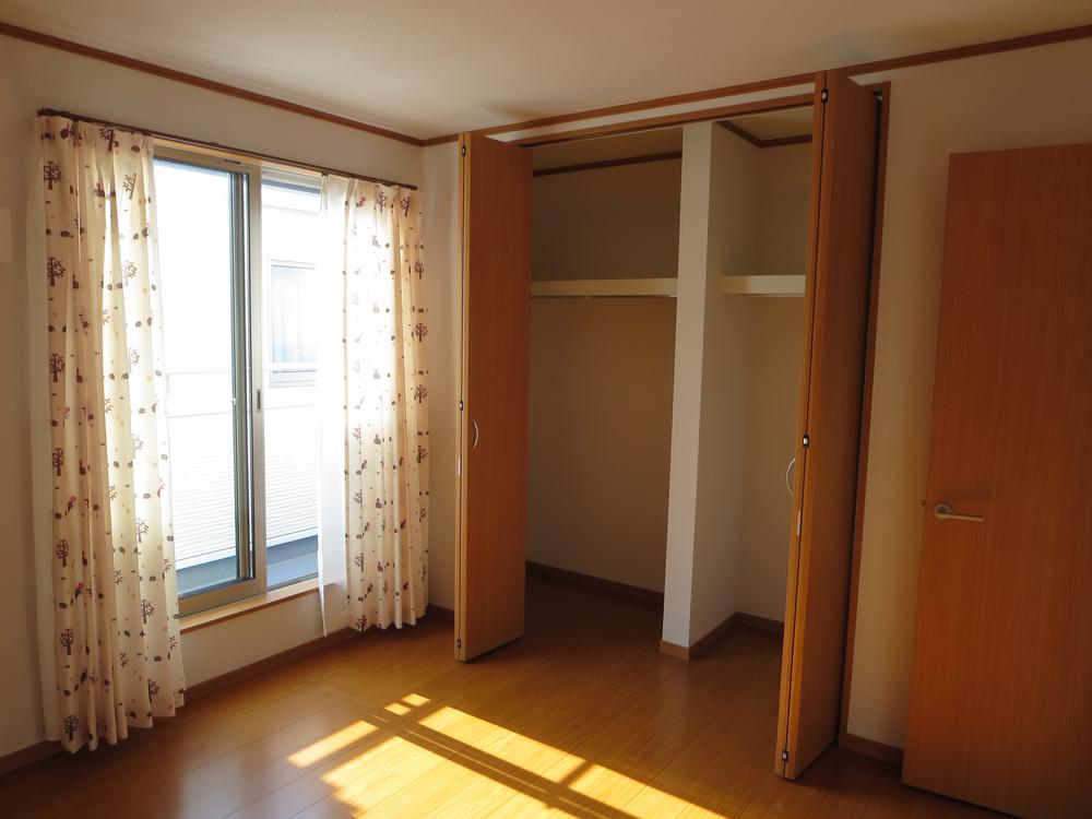 Non-living room. With curtain