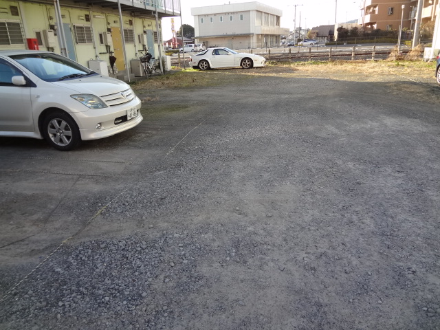 Parking lot.  ☆ Wide on-site parking ☆