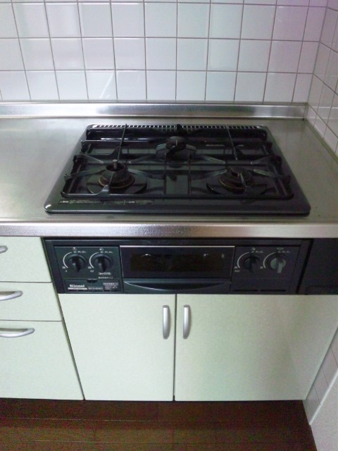 Kitchen. Kitchen 3-neck with stove grill
