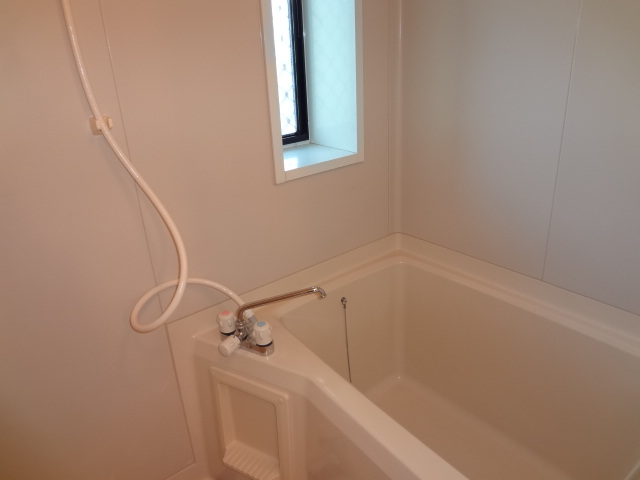 Bath.  ☆ Convenient window with bath on ventilation ☆