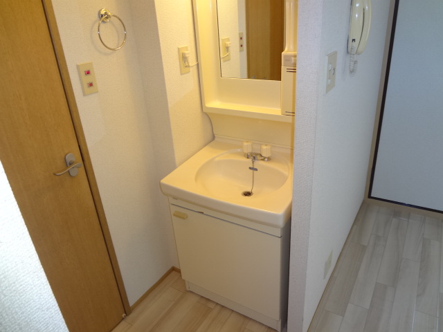 Washroom.  ☆ Convenient independent wash basin ☆
