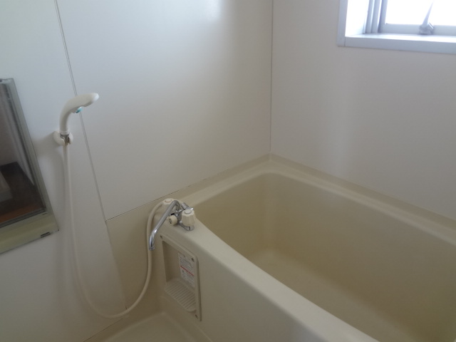 Bath.  ☆ Convenient window with bath on ventilation ☆