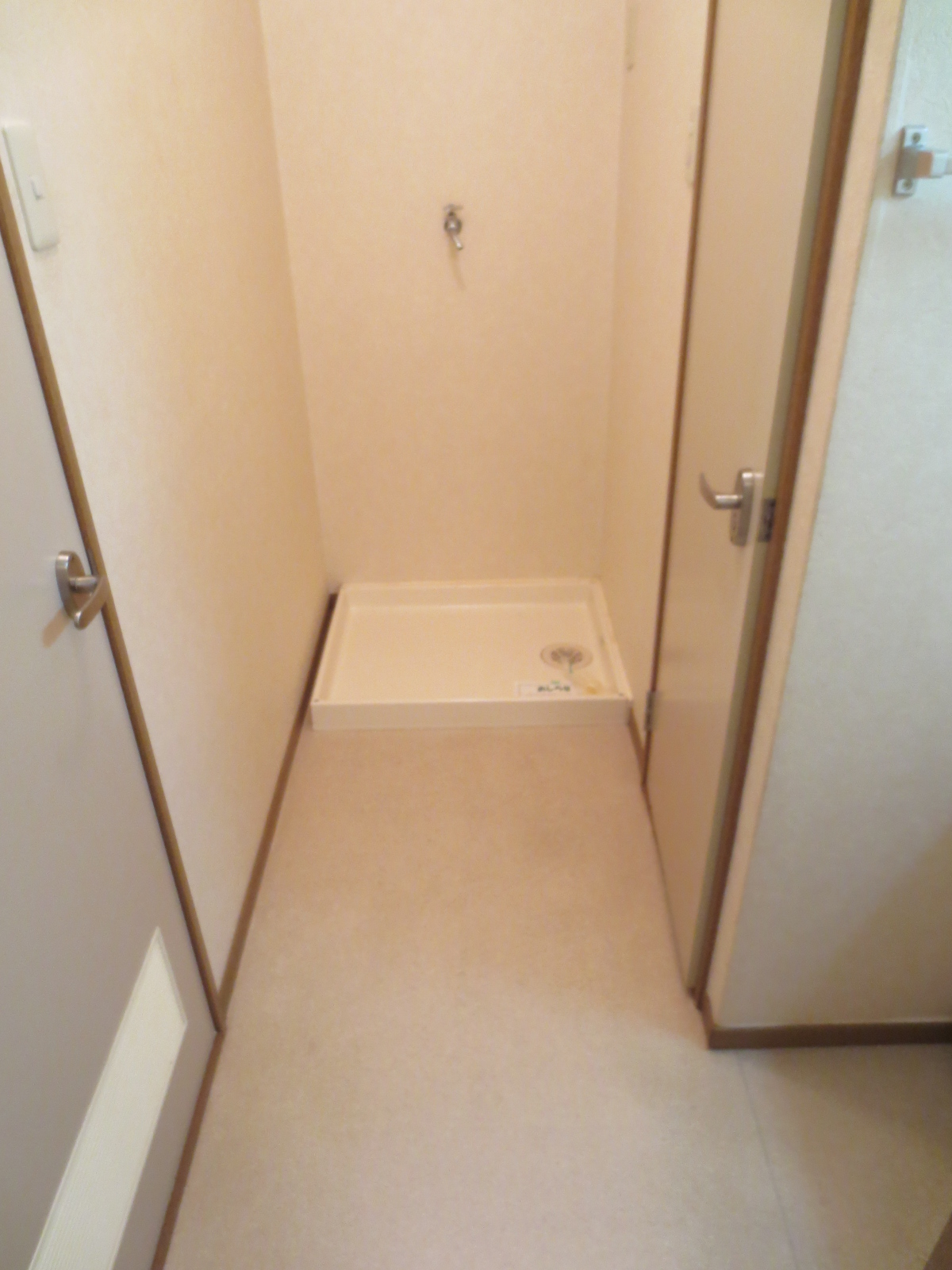 Other Equipment. Laundry Area is located in the washroom!