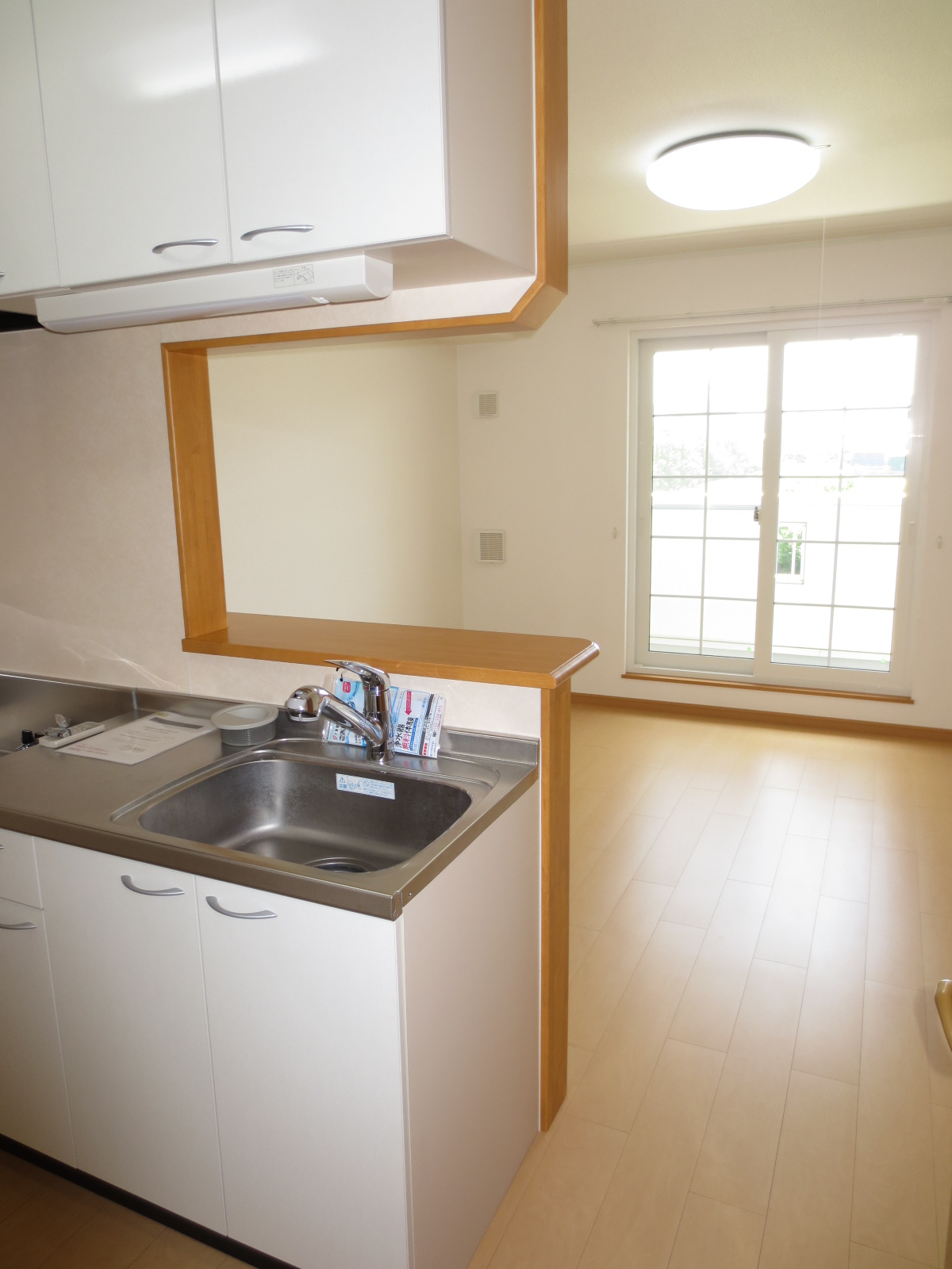 Living and room. LDK10's Pledge! It is with lighting equipment!