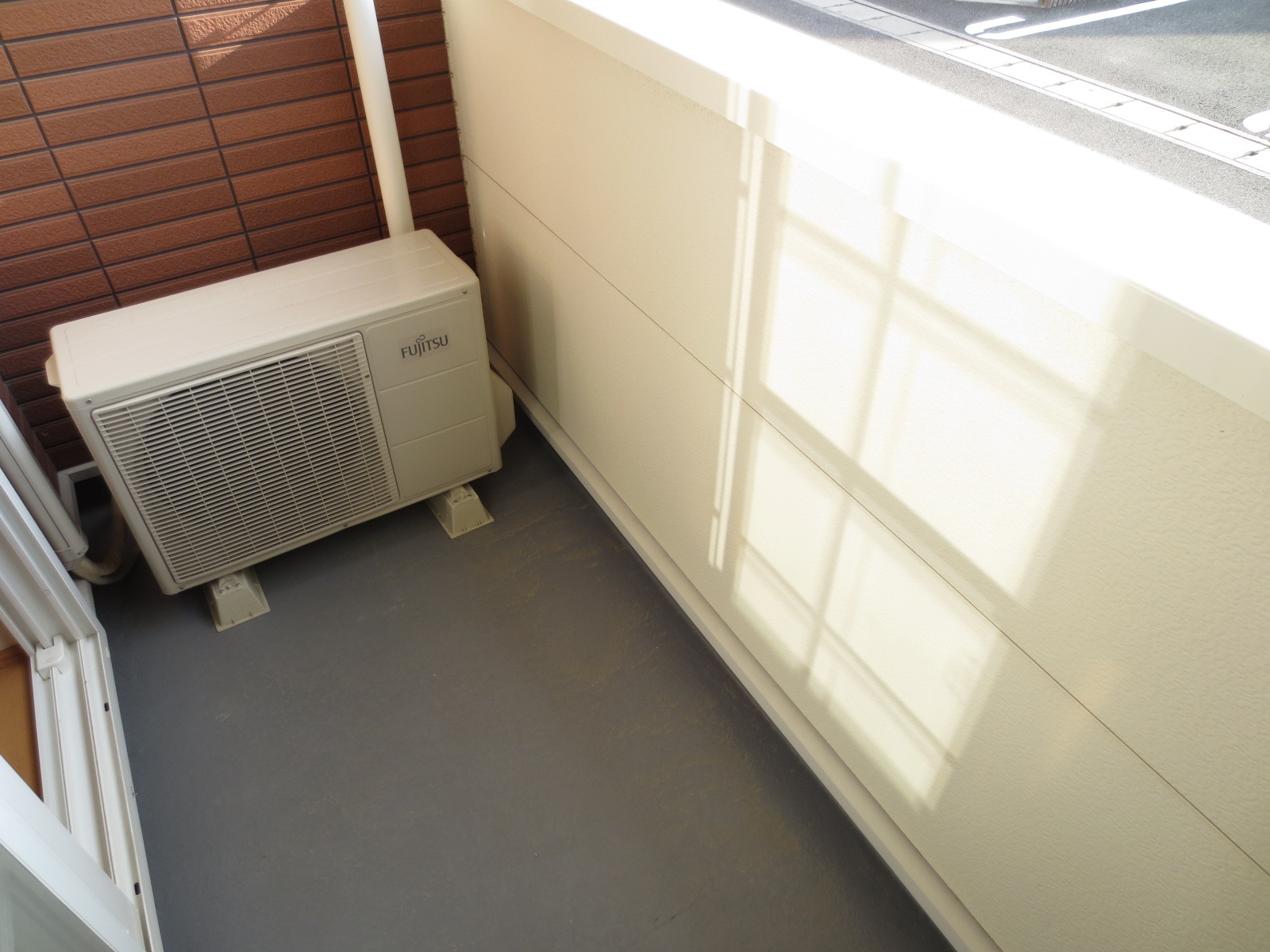 Balcony. Your laundry here.