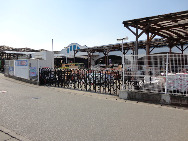 Home center. Daiki Aizumi store up (home improvement) 1086m