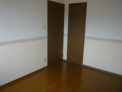 Other room space. Western is! ! !