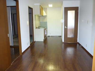 Living and room. Living is 11 Pledge