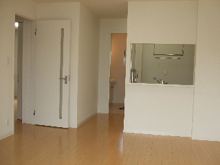 Living and room. LDK with a view of the face-to-face kitchen.