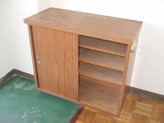 Entrance. Wide is the entrance in shoes BOX installation.