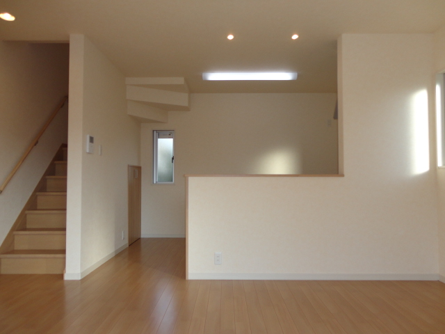 Living and room. Same type model