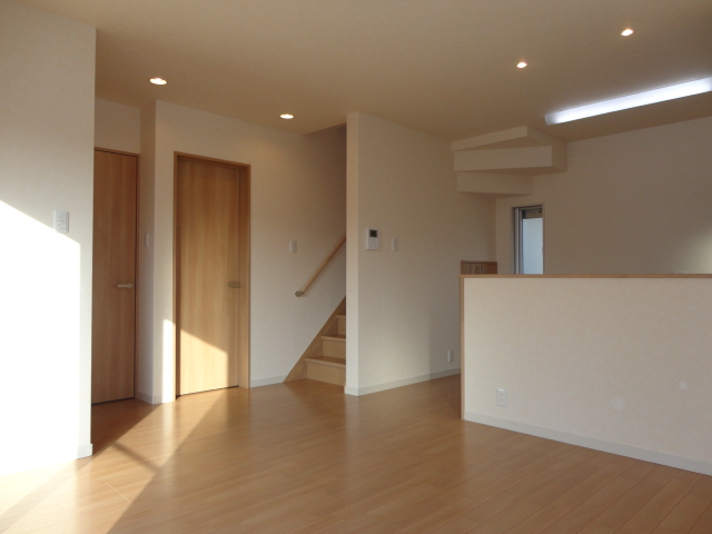 Living and room. Same type model