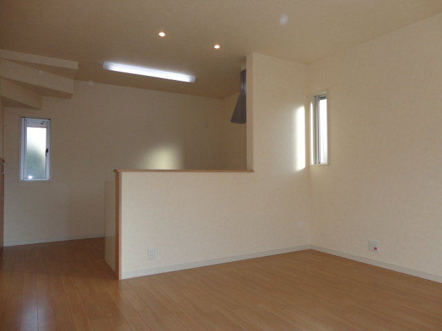 Living and room. Same type model