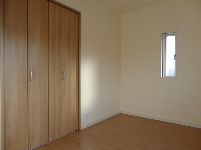 Living and room. Same type model