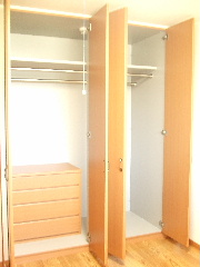 Receipt. Large closet has become very easy to use.