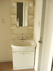 Washroom. Let's do the dressing check in the wash basin.