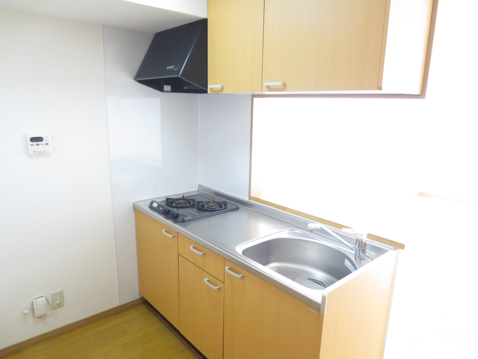 Kitchen. 2 mouth is with a gas stove!