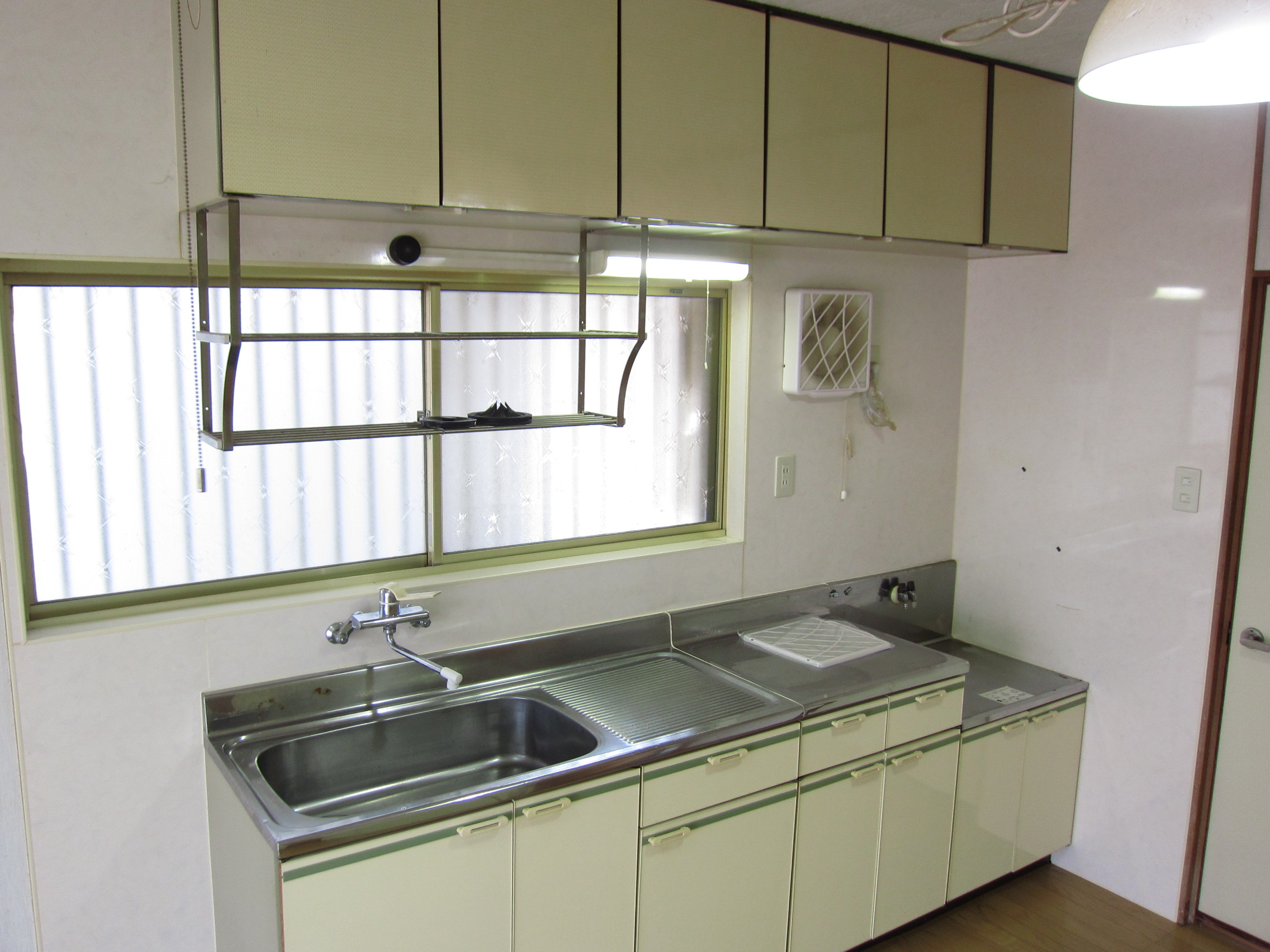 Kitchen. Easy-to-use kitchen is simple!