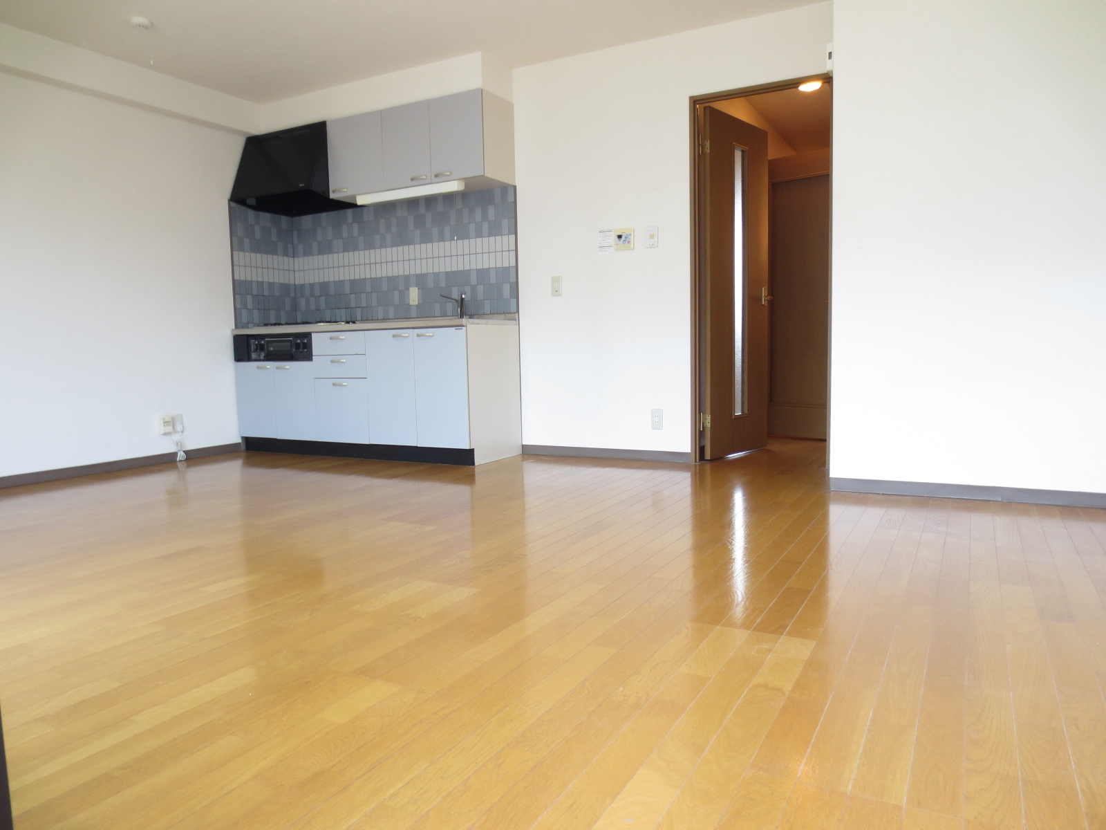 Living and room. I want to take a look at all means once!