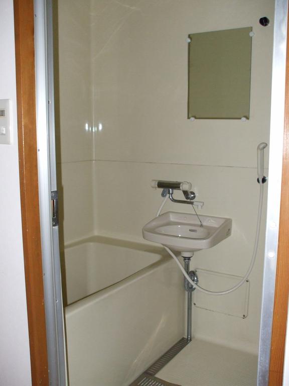 Bath. Clean to clean has been bathroom.