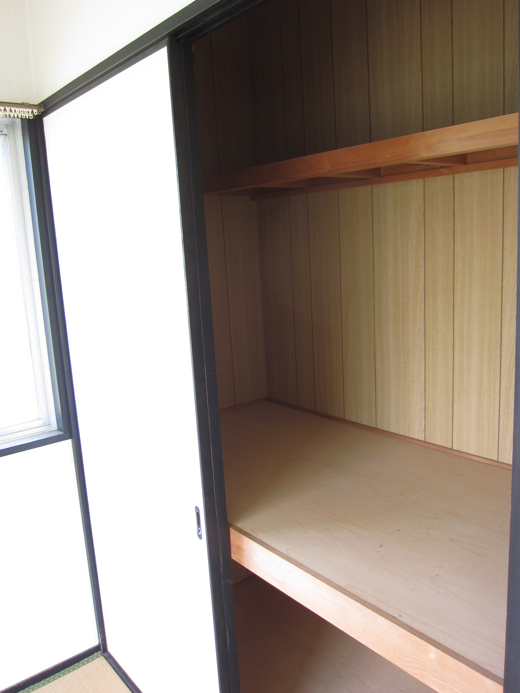 Receipt. Space of the closet also enough!