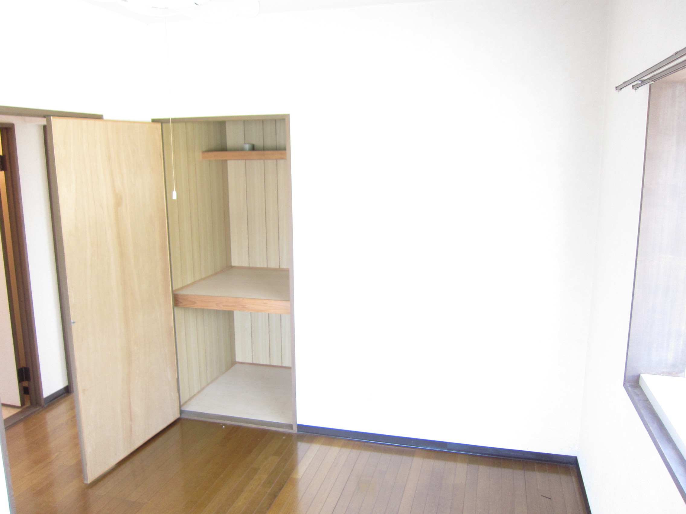 Receipt. Storage space of Western-style is!