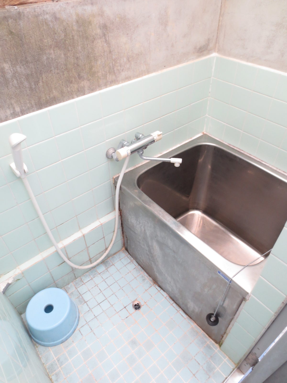 Bath. It is a joint bathroom.