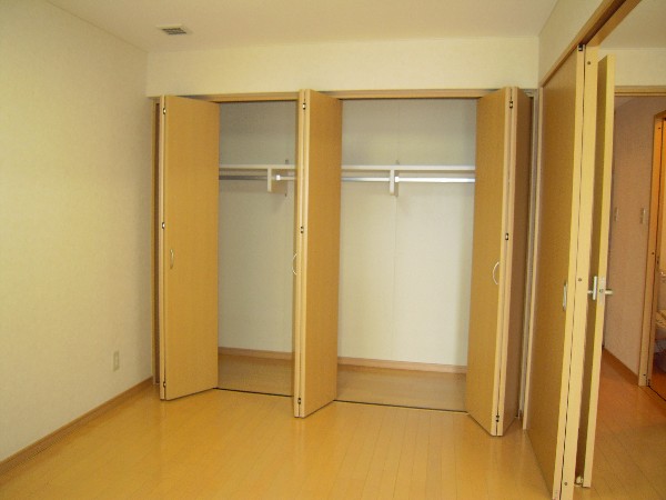 Receipt. Storage 2 space