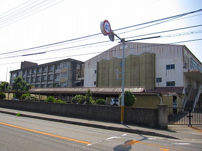 Junior high school. Naruto Municipal first junior high school (junior high school) up to 1248m