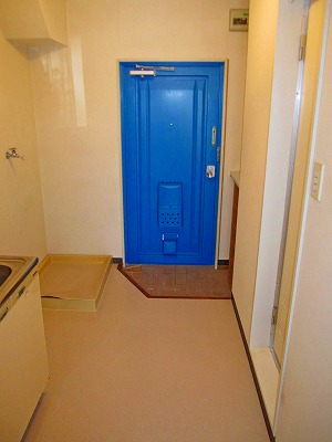 Living and room. room ~ Entrance