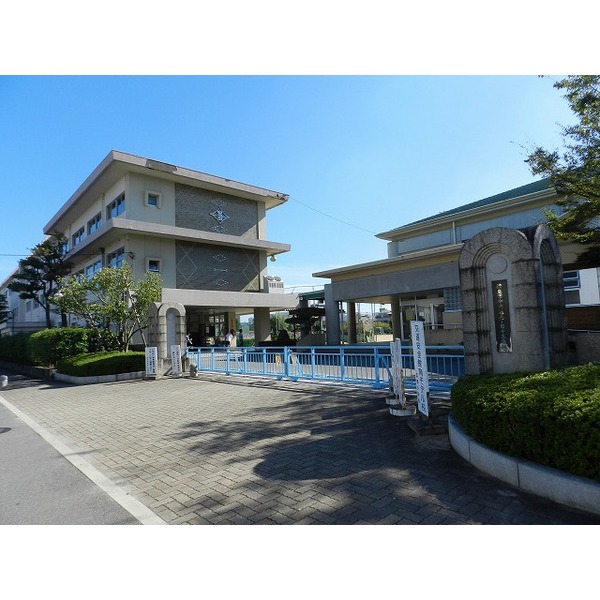 Primary school. 420m to Tokushima Municipal Tomita elementary school (elementary school)
