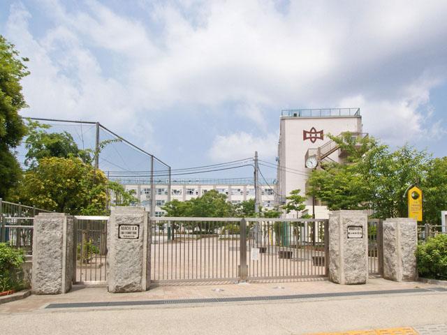 Junior high school. 1750m to Adachi Ward fourteenth junior high school