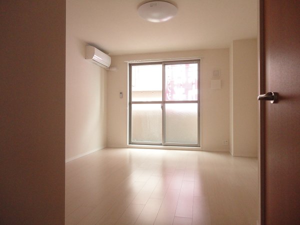 Living and room. Western-style 8.8 field