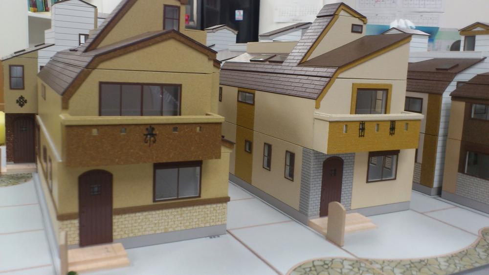 Rendering (appearance). Appearance in the image of the south of France, Provence region. There is a very friendly atmosphere. There are close to completion Property, You can see the appearance. 