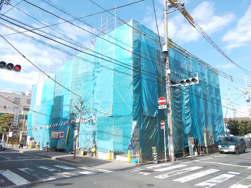 Local photos, including front road. At any time according to your convenience we will guide