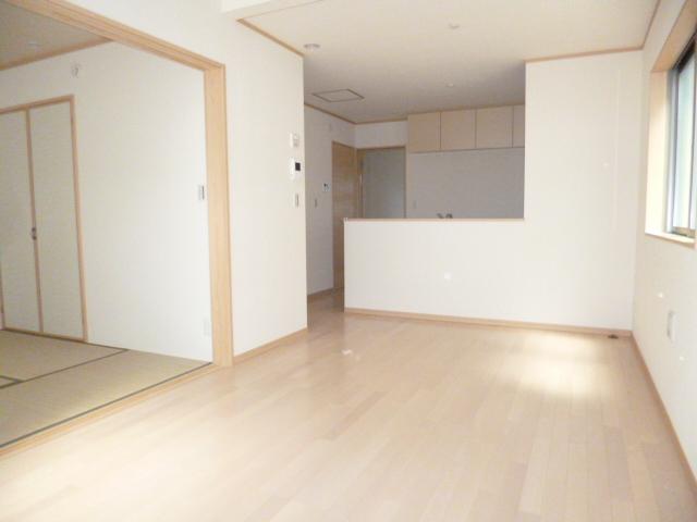 Living. It is a photograph of the other site of construction main per in the property construction