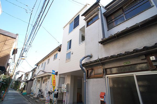 Local appearance photo