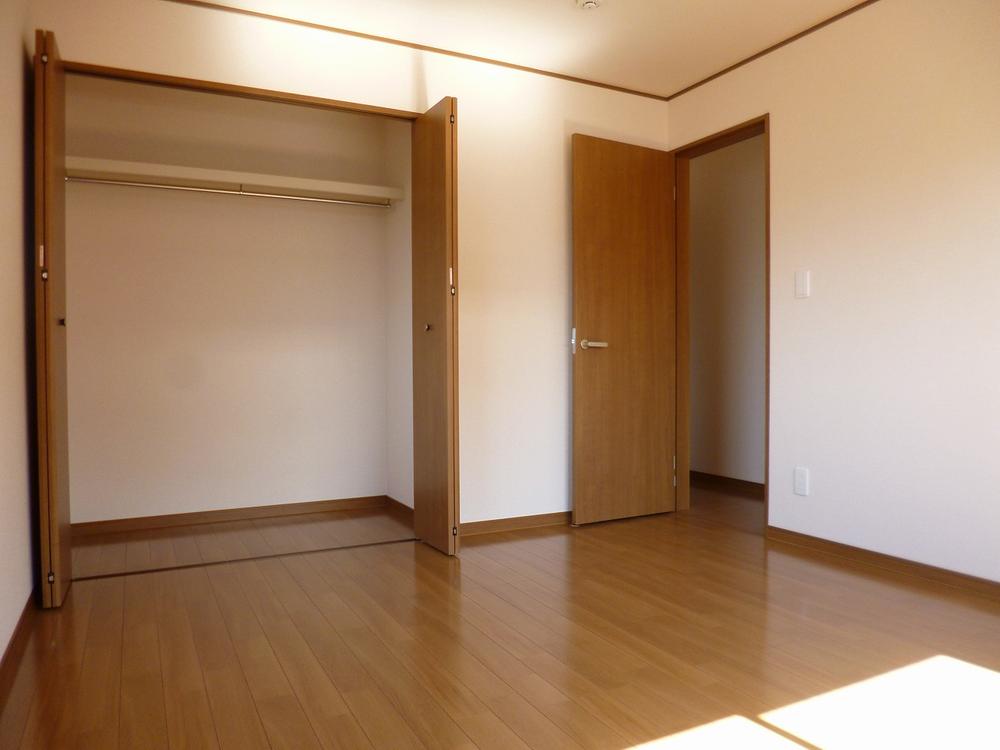 Non-living room. Indoor (11 May 2013) Shooting