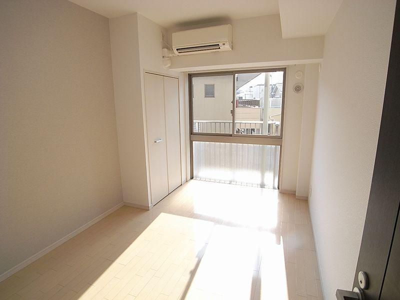 Non-living room. Western-style 6.0 Pledge, Spacious room