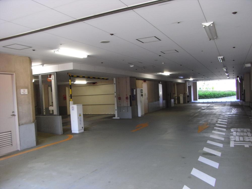 Parking lot