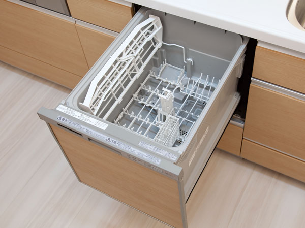 Kitchen.  [Dishwasher] After the dishwasher is finished beautifully simple, A dishwasher of the compact with sanitary and water-saving effect was standard equipment. Equipped with a smart car, The tableware and to stabilize quite right, Smooth cleaning ・ You can to dryness.
