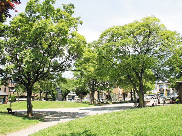 Surrounding environment. Takano park (3-minute walk ・ About 180m)