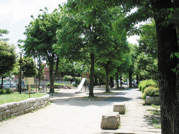 Surrounding environment. Amida Bridge Park (6-minute walk ・ About 430m)