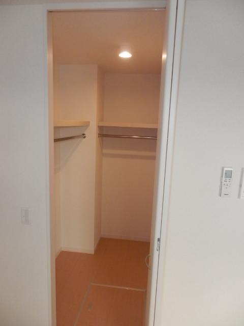 Receipt. Walk-in closet ☆