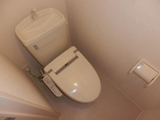 Toilet. Bidet ☆